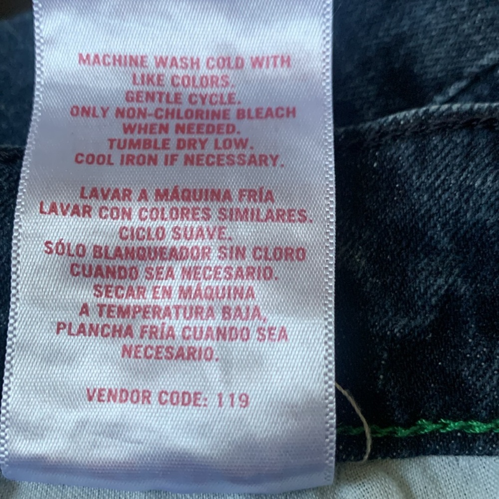 IZOD STRAIGHT FIT JEANS - Picture 7 of 7